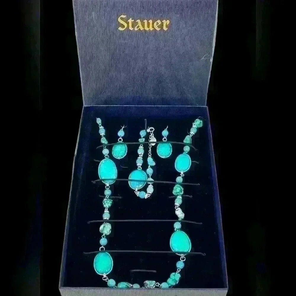 Vintage Stauer Turquoise necklace earrings set 4 pc in Box